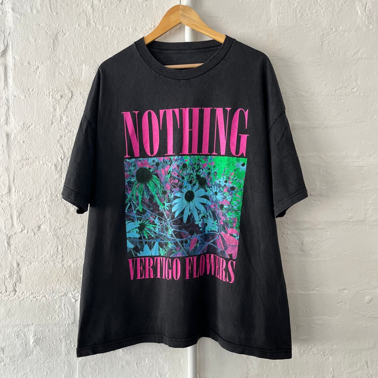 Nothing Vertigo Flowers Band T-Shirt 2010s XXL