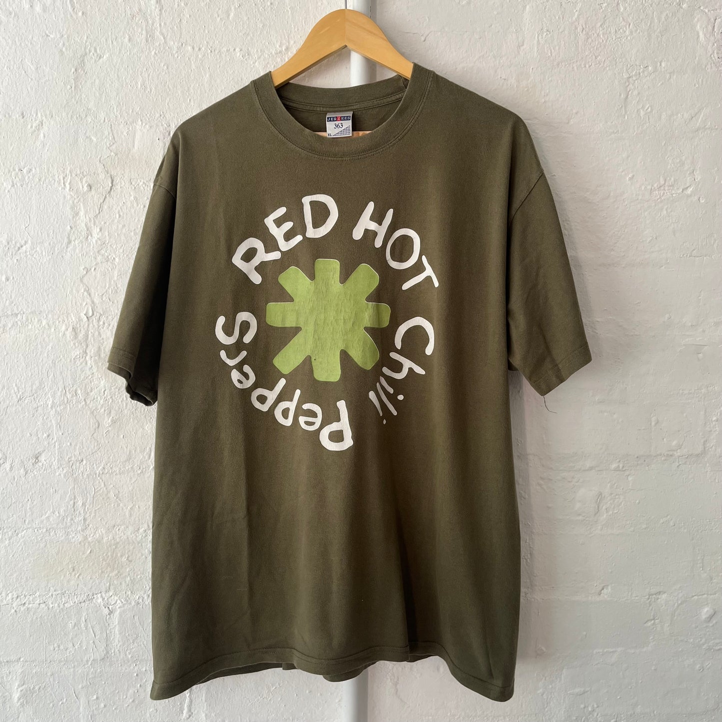 Red Hot Chili Peppers Vintage Tour Band T-Shirt 2000s XL