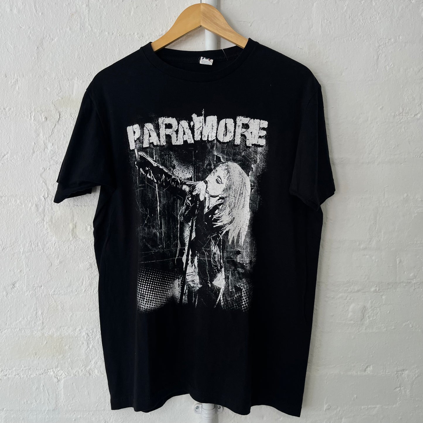 Paramore Band T-Shirt Large