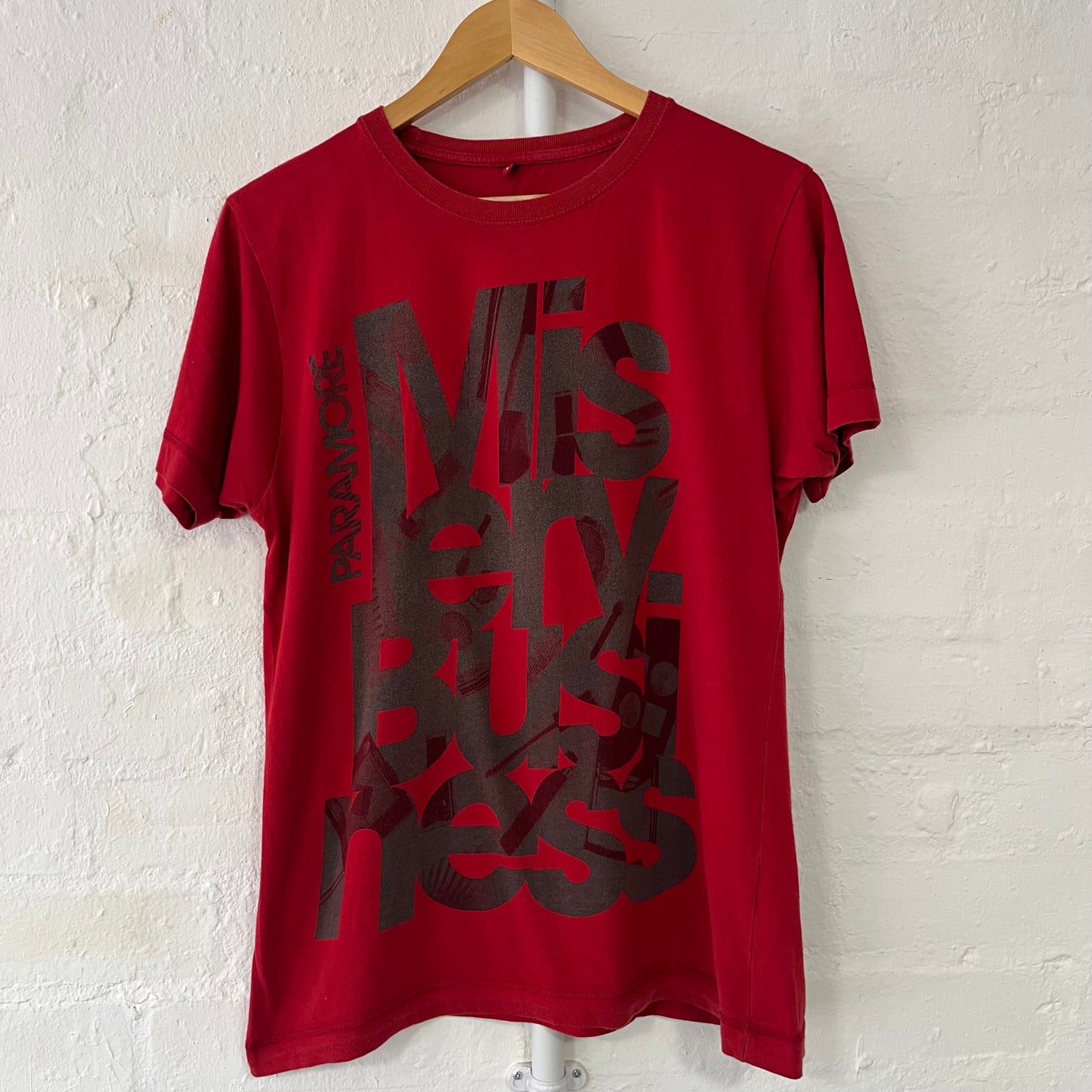 Paramore Misery Business Band T-Shirt Small
