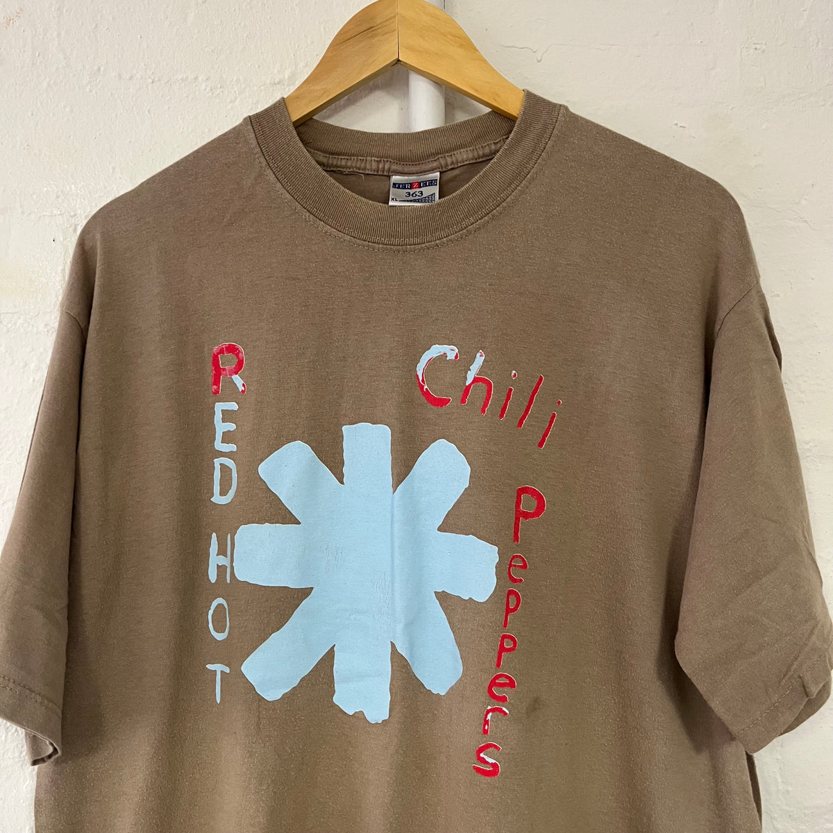 Red Hot Chili Peppers 2003 Tour Band T-Shirt XL