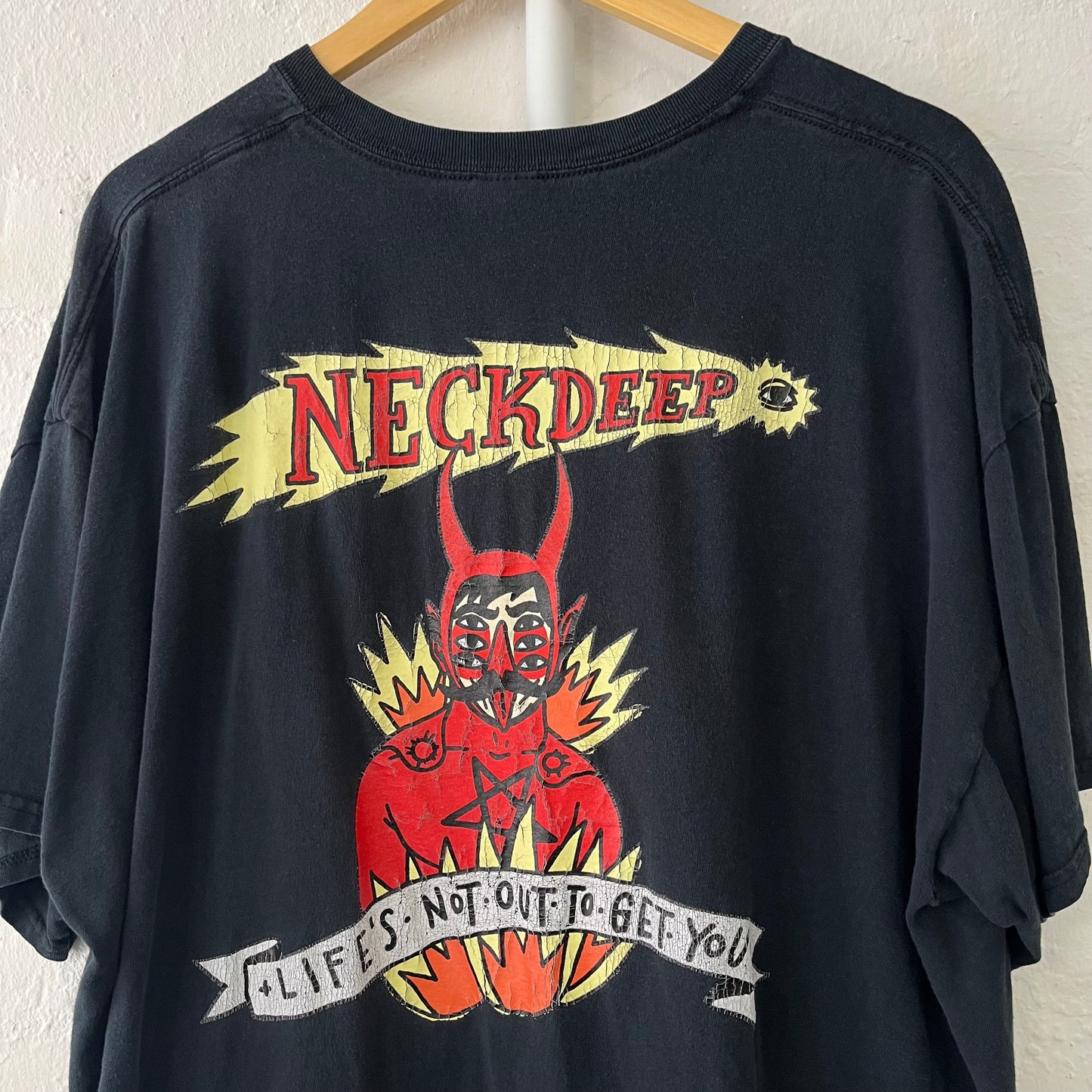 Neck Deep Life’s Not Out To Get You Band T-Shirt XXL
