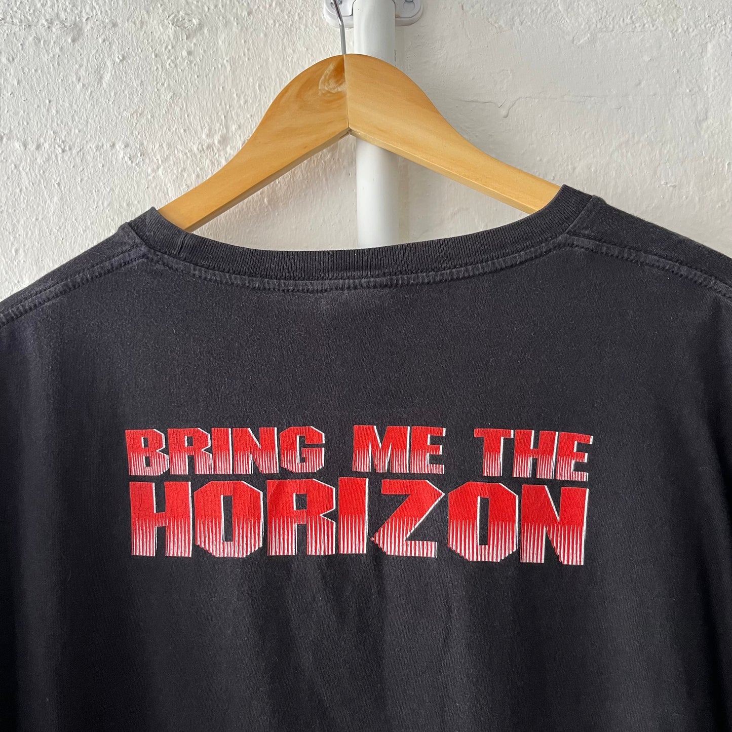 Bring Me The Horizon Predator Rip Band T-Shirt 2010s XL
