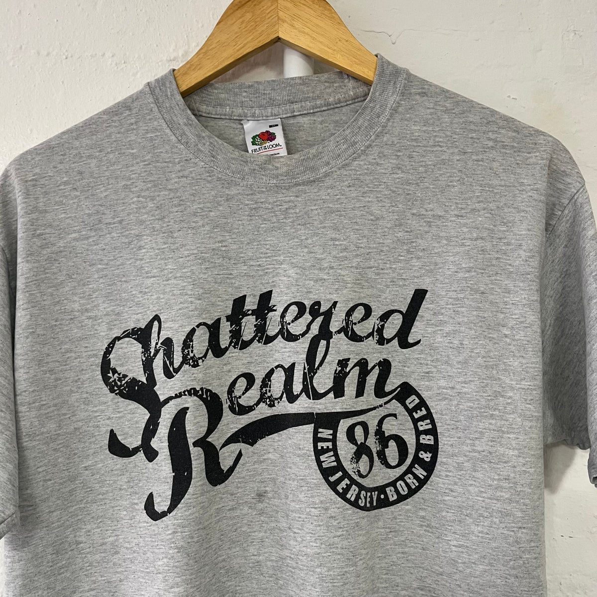 Shattered Realm Band T-Shirt Medium 2000s Hardcore