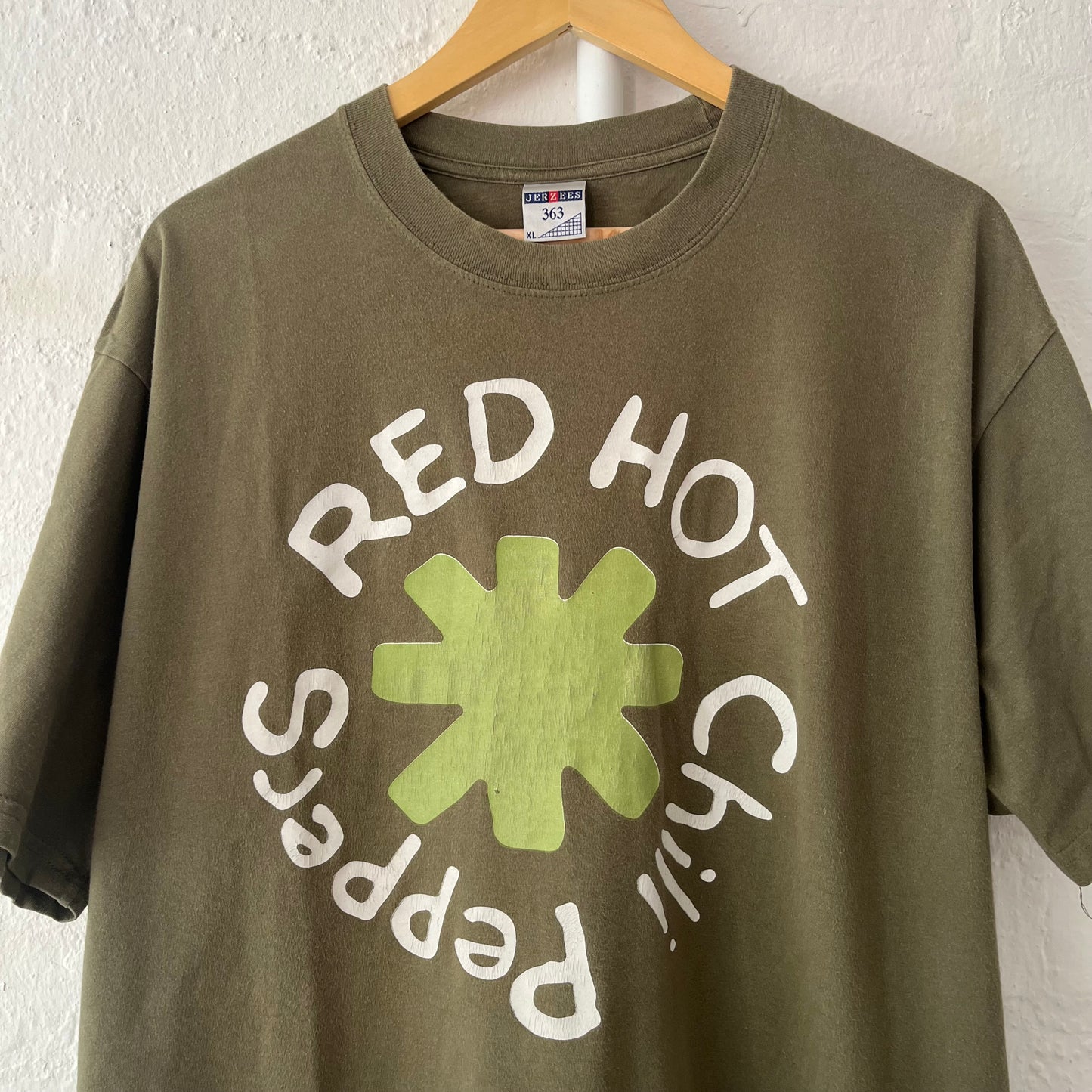 Red Hot Chili Peppers Vintage Tour Band T-Shirt 2000s XL
