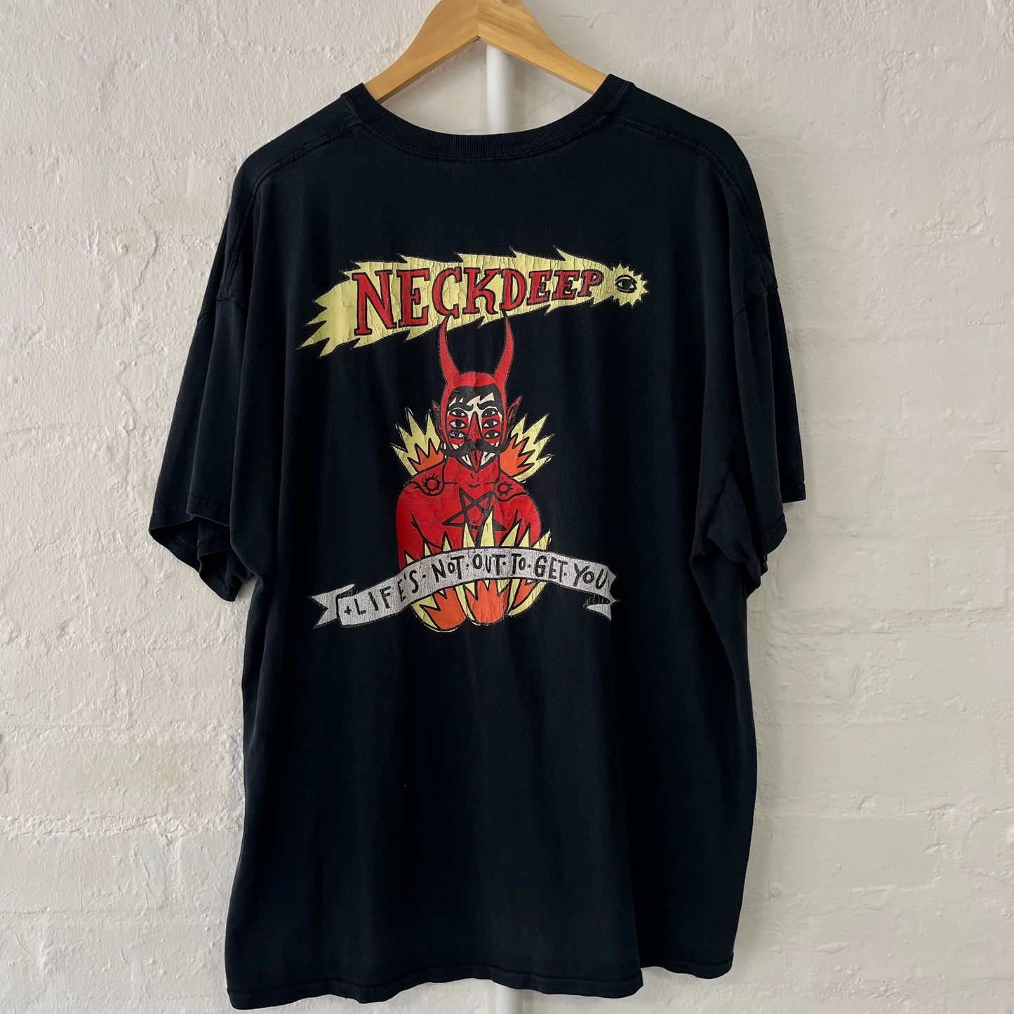 Neck Deep Life’s Not Out To Get You Band T-Shirt XXL
