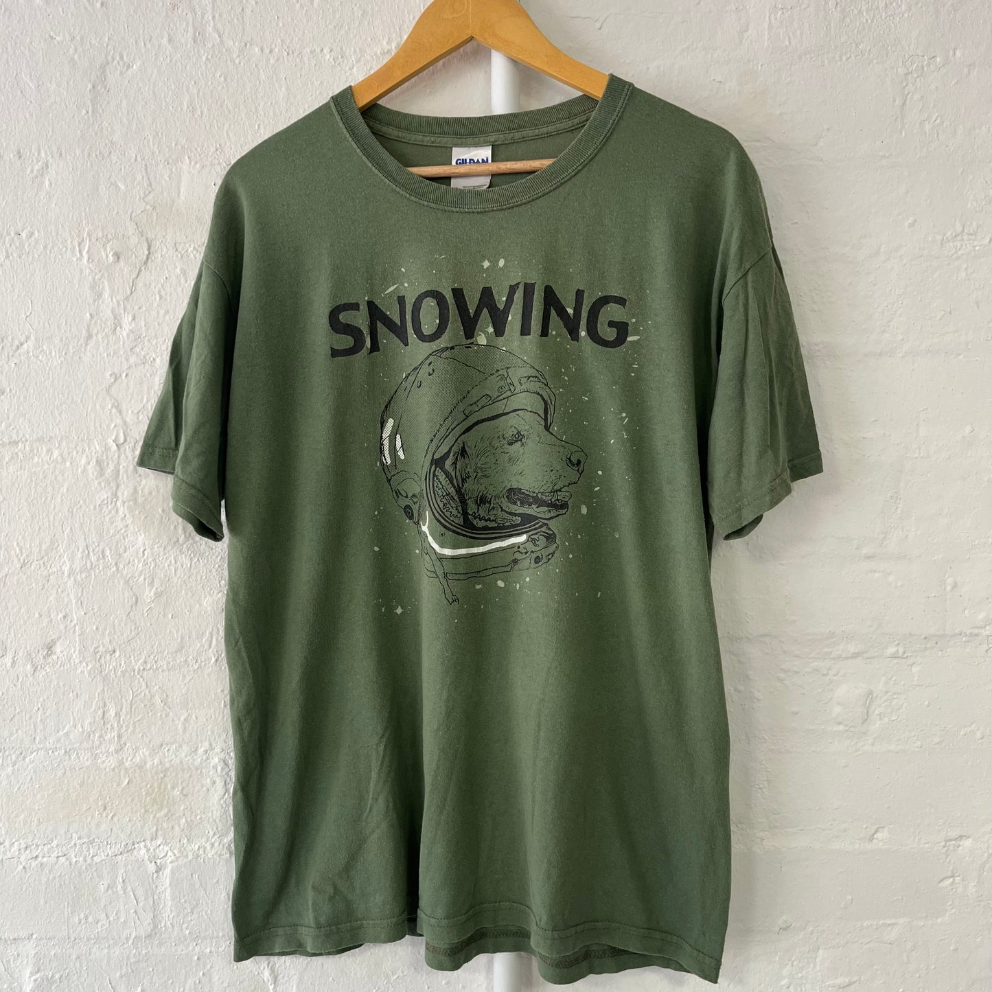 Snowing Band T-Shirt Large