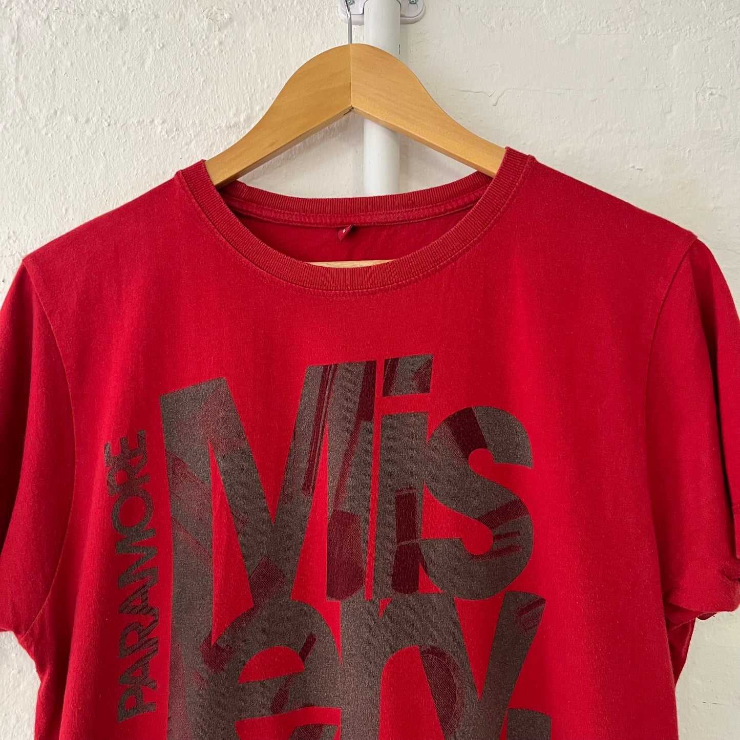 Paramore Misery Business Band T-Shirt Small